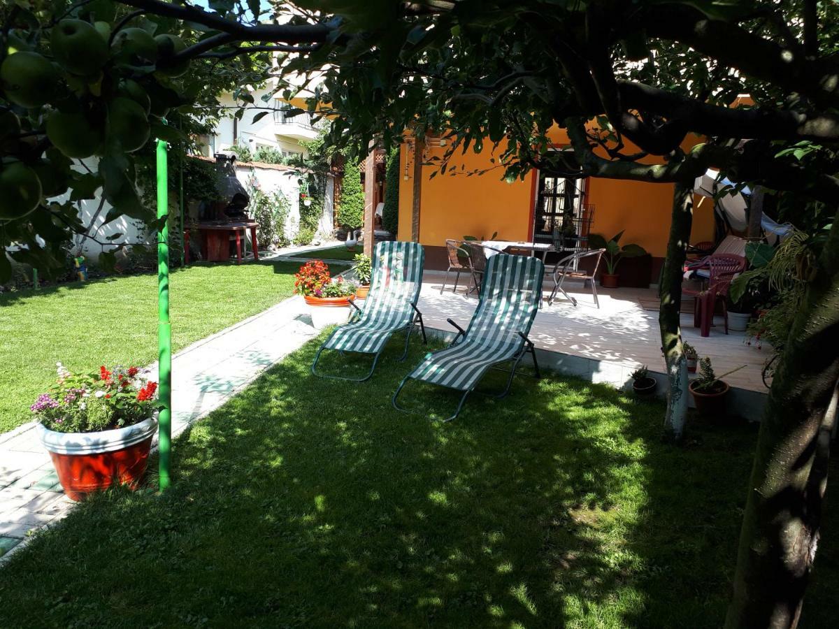 Casa Lucky Hotel Rîşnov Buitenkant foto