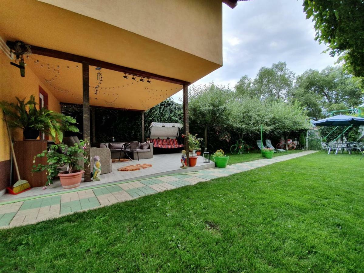 Casa Lucky Hotel Rîşnov Buitenkant foto