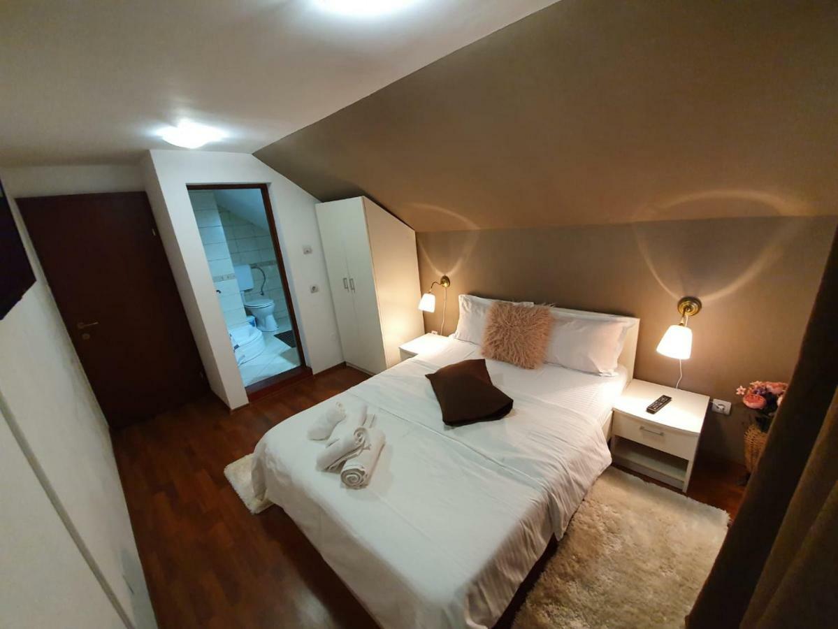 Casa Lucky Hotel Rîşnov Buitenkant foto