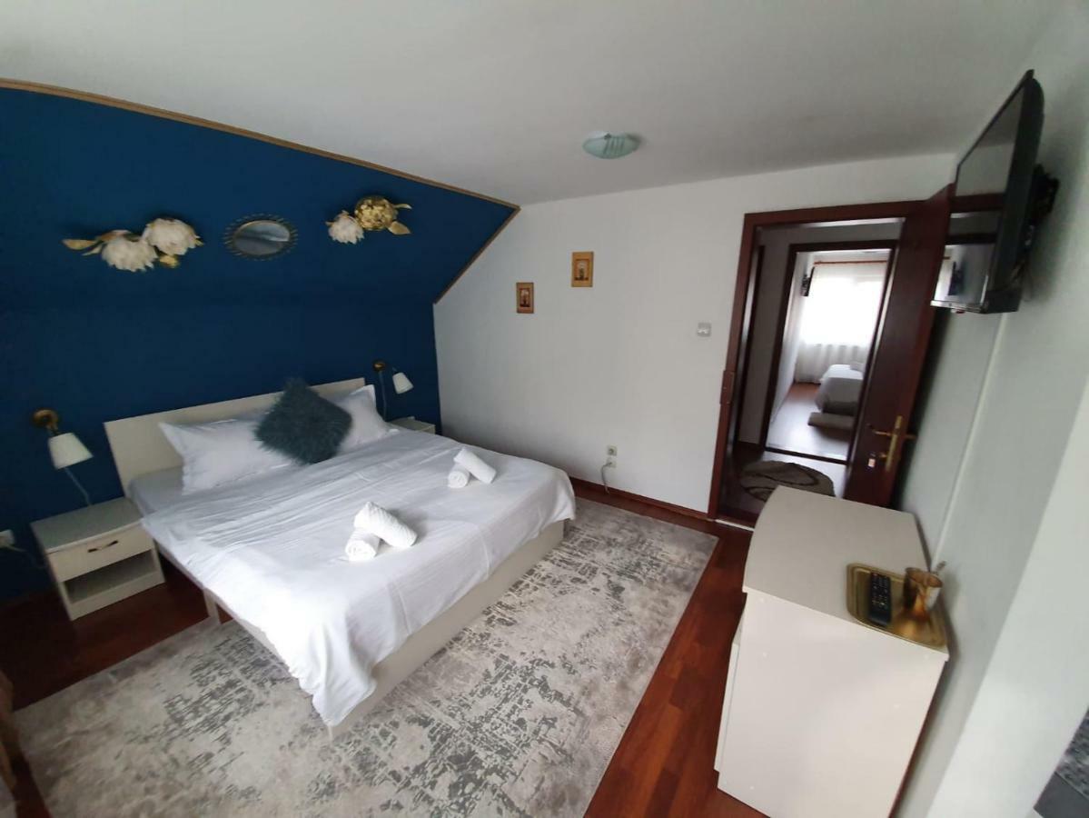 Casa Lucky Hotel Rîşnov Buitenkant foto