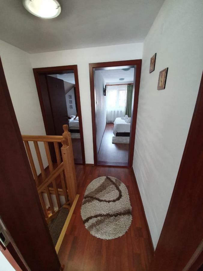 Casa Lucky Hotel Rîşnov Buitenkant foto
